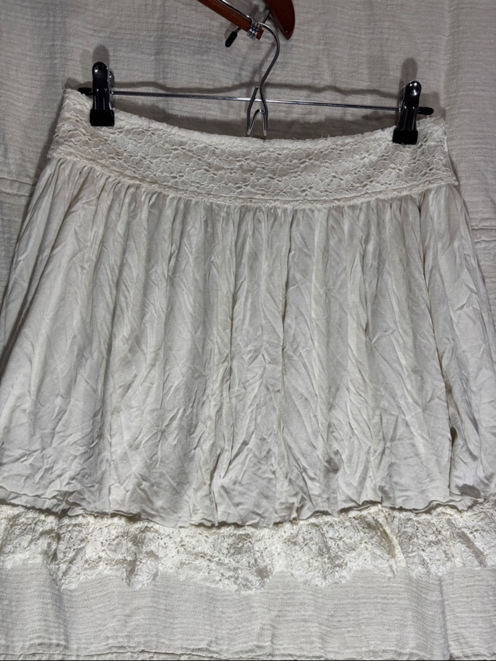 Banana Republic Heritage 100% Silk Tiered Ruffle Skirt Size 6 Cream Boho - Picture 7 of 10